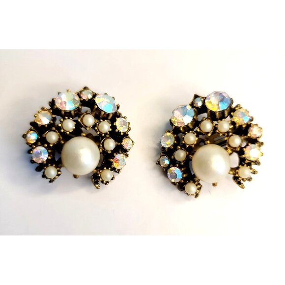 Vintage Clip Earrings Clear Rhinestone and White Faux Pearl Clip Gold Tone PR23 - Picture 2 of 9